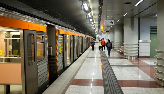 Κορυδαλλός: Εγκλωβίστηκε 30χρονος στις γραμμές του μετρό – Ανασύρθηκε λιπόθυμος