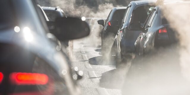 Κλιματικός νόμος: Τέλος στην ενέργεια από λιγνίτη από το 2028, μόνο οχήματα μηδενικών εκπομπών από το 2030