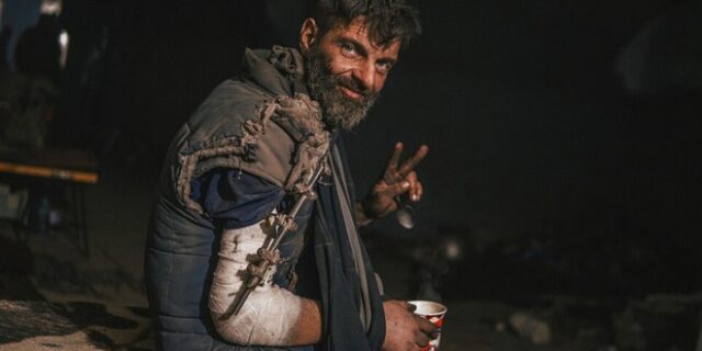 Εικόνες μέσα από το εργοστάσιο χαλυβουργίας του Αζοφστάλ