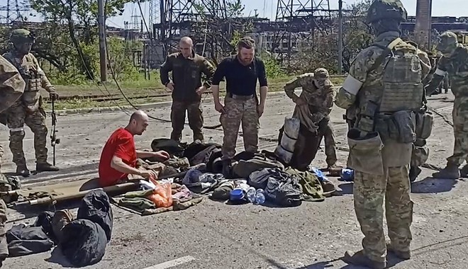 Ρωσία: 771 Ουκρανοί μαχητές παραδόθηκαν από το Αζοφστάλ το τελευταίο 24ωρο