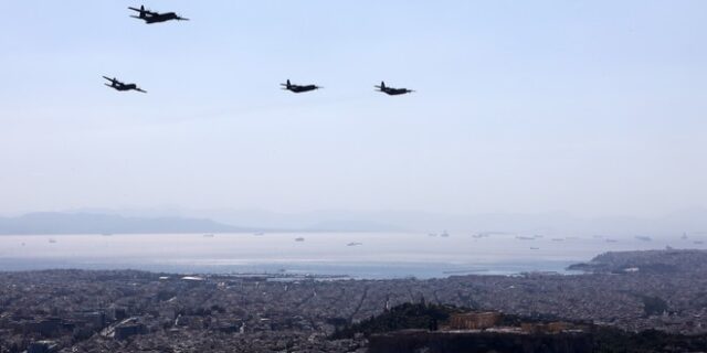 Γιατί πέταξαν αμερικανικά και ελληνικά C-130 πάνω από την Ακρόπολη