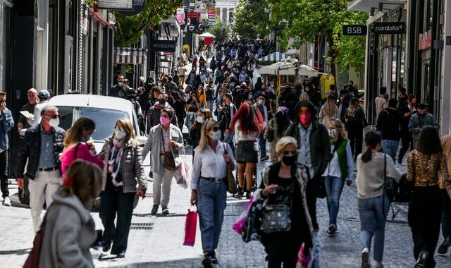 Έρευνα EY: Η οικονομική αβεβαιότητα και οι αυξημένες τιμές αποθαρρύνουν τους καταναλωτές παγκοσμίως