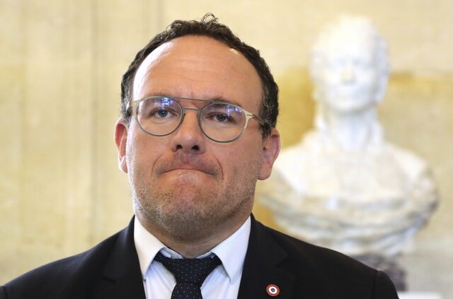 Γαλλία: Νεοδιοριζόμενος Υπουργός διαψεύδει βιασμούς που του αποδίδονται