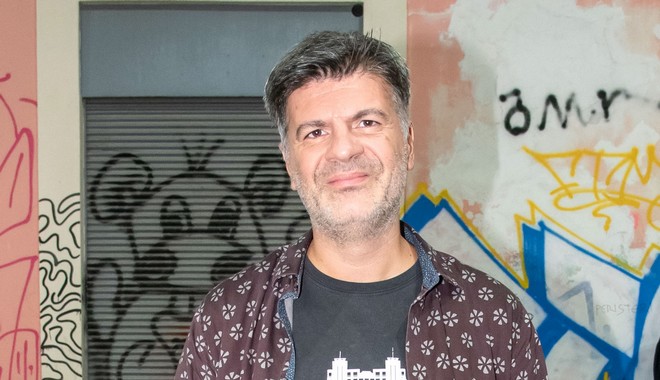 Φοίβος Δεληβοριάς: Με εκπομπή – έκπληξη στην ΕΡΤ1