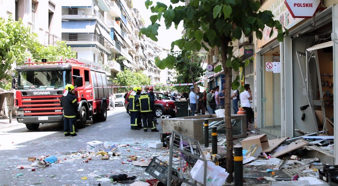 Έκρηξη σε κρεοπωλείο – μίνι μάρκετ στο κέντρο της Αθήνας – Τρεις τραυματίες