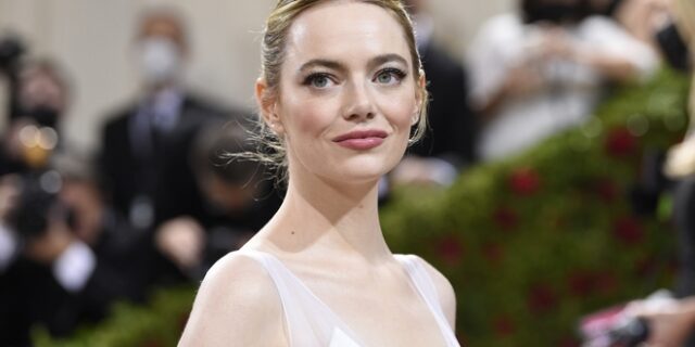 Emma Stone: Πουλά το σπίτι της στο Μαλιμπού για 4,2 εκατ. δολάρια