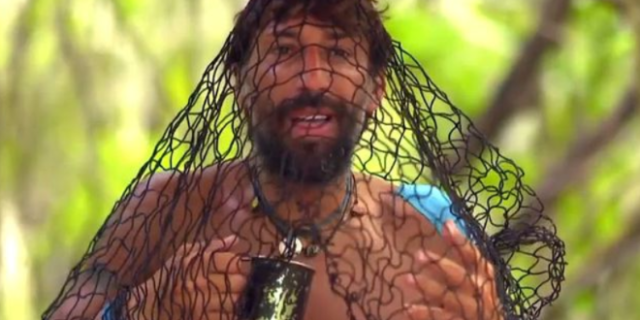 Survivor: Τα επικά σχόλια του Εμμανουήλ για τον “γάμο” Βρισηίδας – Μαρτίκα – “Είναι όλο λάθος”