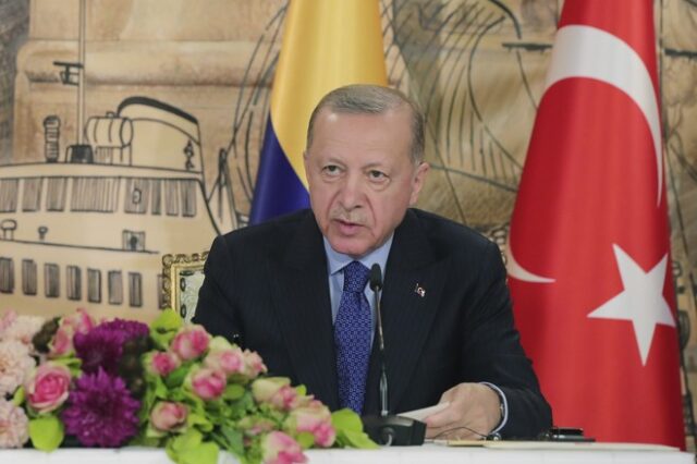 Bloomberg: Το ΝΑΤΟ δεν έχει την πολυτέλεια να αφήνεται στην επαναλαμβανόμενη επιθετικότητα του Ερντογάν