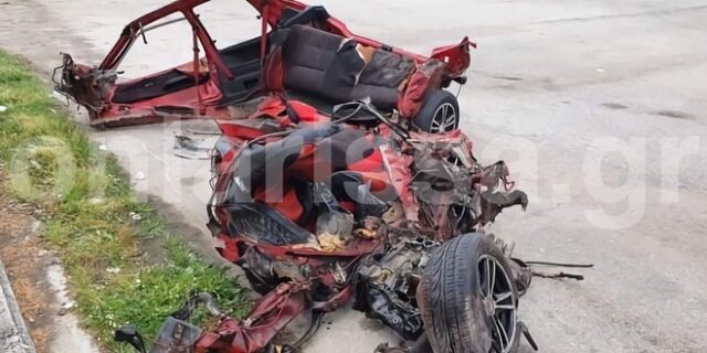 Φάρσαλα: Σοκαριστικές εικόνες από το τροχαίο που στοίχισε τη ζωή σε έναν 24χρονο