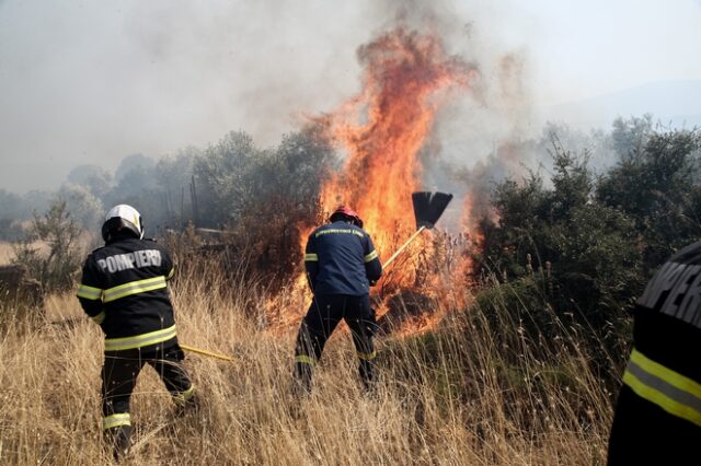 Φωτιές: Πολύ υψηλός κίνδυνος και την Τρίτη σε πέντε περιφέρειες της χώρας