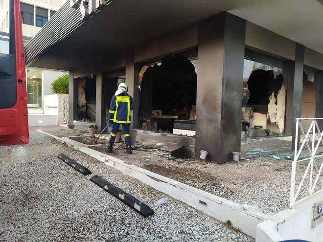 Μαρούσι: Υπό έλεγχο η φωτιά σε κατάστημα στη λεωφόρο Κηφισίας