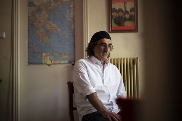 Βασίλης Καζούλης: “Οι άνθρωποι θέλουν ακόμα κάτι να γυαλίζει. Τα άλλα είναι δύσκολα”