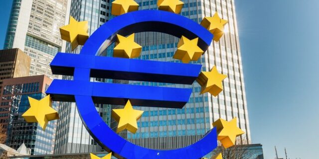 ΕΚΤ: “Καμπανάκι” στην Ελλάδα για δημόσιο χρέος, διαθέσιμο εισόδημα και χαμηλή ανάπτυξη
