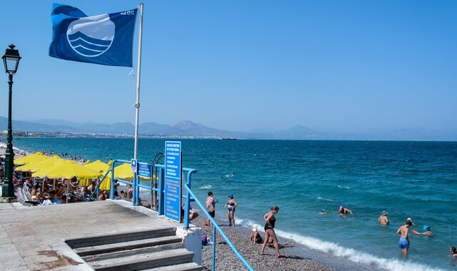 Γαλάζιες Σημαίες: Πάνω από 600 βραβεία σε ελληνικές παραλίες, μαρίνες και σκάφη