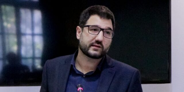 Ηλιόπουλος για υποκλοπές: Μάταια προσπαθεί το καθεστώς Μητσοτάκη να κρυφτεί από τις ευθύνες του