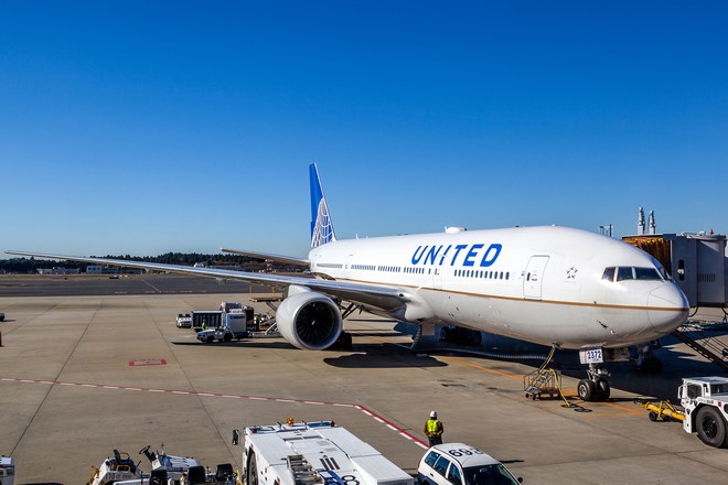 ΗΠΑ: Επιβάτης αεροσκάφους άνοιξε την έξοδο κινδύνου και περπάτησε στο φτερό