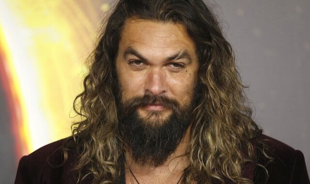 Jason Momoa: Οργισμένες αντιδράσεις μετά τις φωτογραφίες στην Καπέλα Σιξτίνα