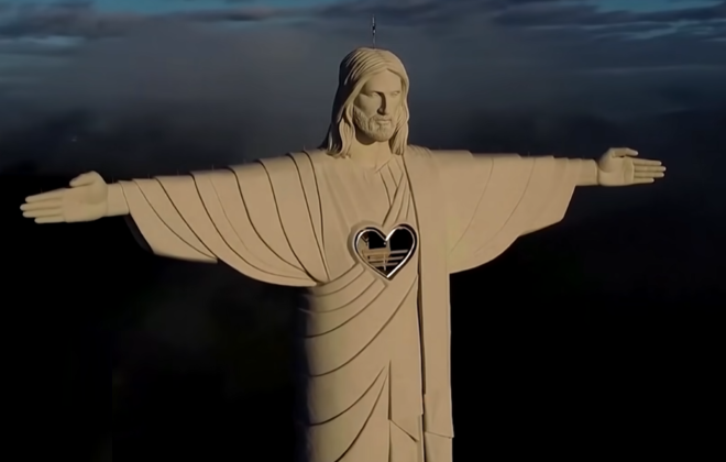 Βραζιλία: Ο Ιησούς Χριστός του Ενκαντάδο “ανταγωνίζεται” τον Χριστό Λυτρωτή του Ρίο ντε Τζανέιρο