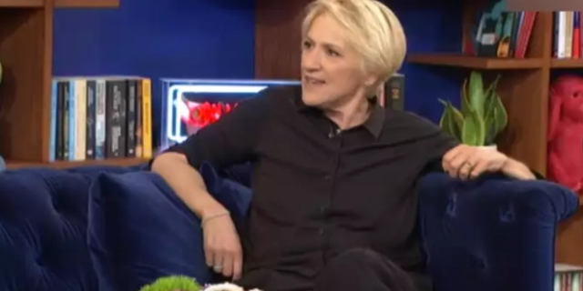 Καίτη Κωνσταντίνου: “Χαλιέμαι όταν δύο άντρες να φιλιούνται και αμέσως γίνεται χαμός”