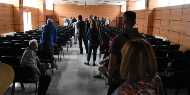 ΚΙΝΑΛ – ΠΑΣΟΚ: Ξεπέρασε τις 140.000 η συμμετοχή στις εσωκομματικές κάλπες