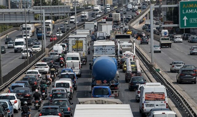 Κίνηση στους δρόμους: Μποτιλιάρισμα χιλιομέτρων στον Κηφισό – LIVE ΧΑΡΤΗΣ