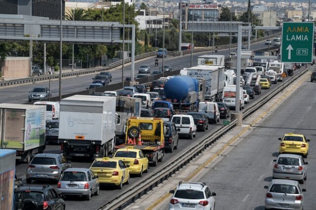 Κίνηση στους δρόμους: “Κόλαση” με ουρές χιλιομέτρων στον Κηφισό – LIVE ΧΑΡΤΗΣ