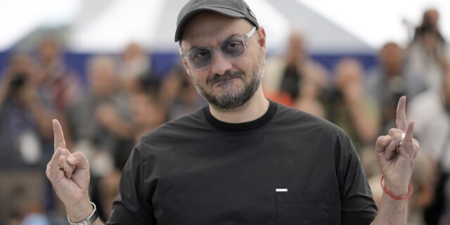Σερεμπρένικοφ: “Πρέπει να ξαναχτίσουμε τα πάντα στη Ρωσία – Επειδή τα πάντα καταστράφηκαν σε ένα δευτερόλεπτο”