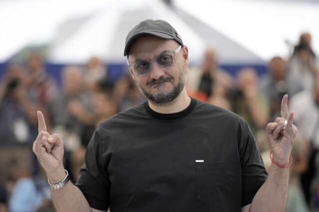 Σερεμπρένικοφ: “Πρέπει να ξαναχτίσουμε τα πάντα στη Ρωσία – Επειδή τα πάντα καταστράφηκαν σε ένα δευτερόλεπτο”
