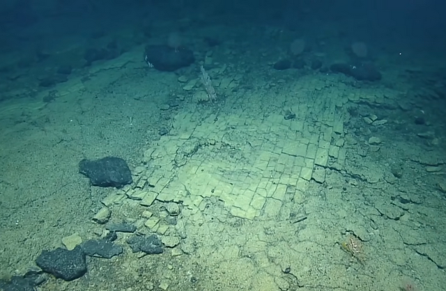 Ανακαλύφθηκε “δρόμος από κίτρινα τούβλα” σε βάθος 3.000 μέτρων στον Ειρηνικό ωκεανό