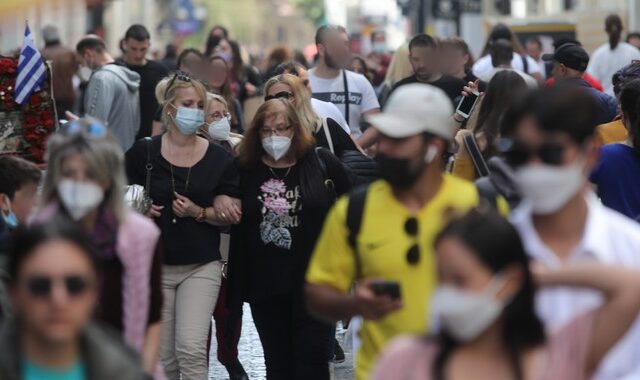 Μαγιορκίνης για εμβόλιο κορονοϊού: “Η τέταρτη δόση μπορεί να μη γίνει υποχρεωτική”