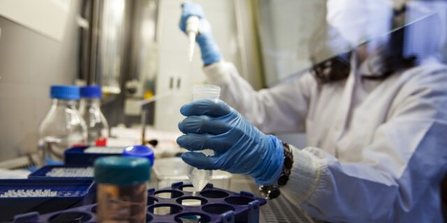 Επαναστατικός ιός που σκοτώνει τον καρκίνο δοκιμάστηκε για πρώτη φορά σε άνθρωπο