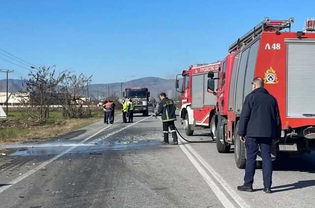 Φάρσαλα: Ένας νεκρός μετά από σύγκρουση αυτοκινήτου με νταλίκα