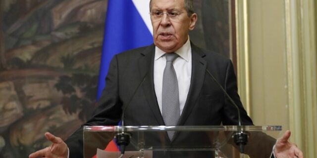 Λαβρόφ: “Η Δύση έχει κηρύξει ολοκληρωτικό υβριδικό πόλεμο στη Ρωσία – Όλοι θα υποφέρουν”