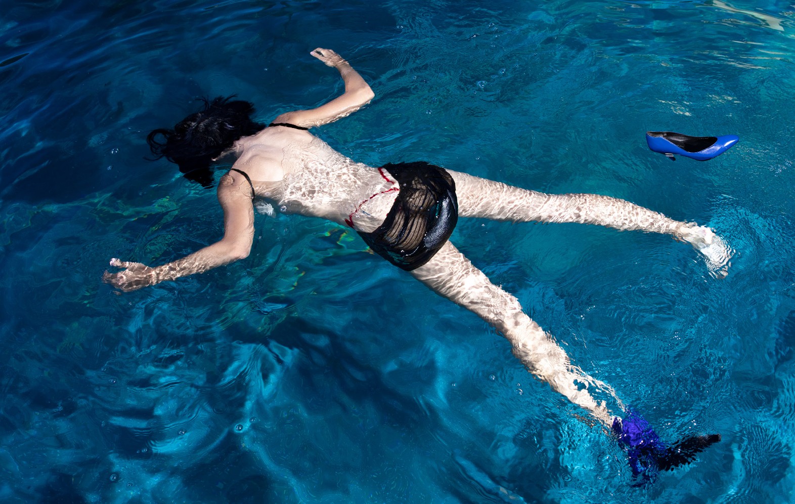 Eurovision 2022: Το “Supermodel” των Maneskin πνίγεται στην πισίνα