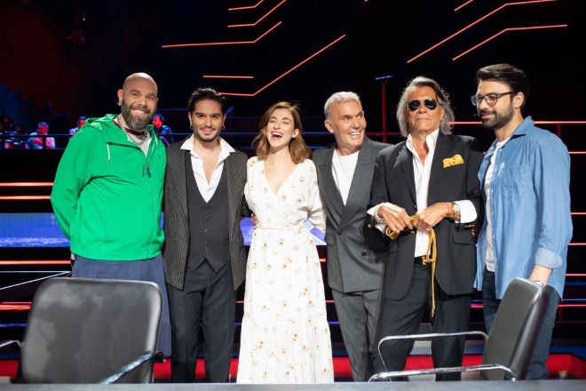 X-Factor: Ο Ηλίας Ψινάκης στην κριτική επιτροπή του πρώτου live show