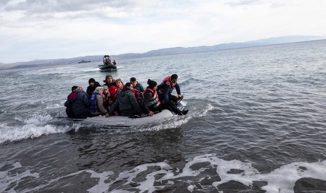 Ρόδος: Επιχείρηση διάσωσης 21 μεταναστών από φουσκωτή λέμβο