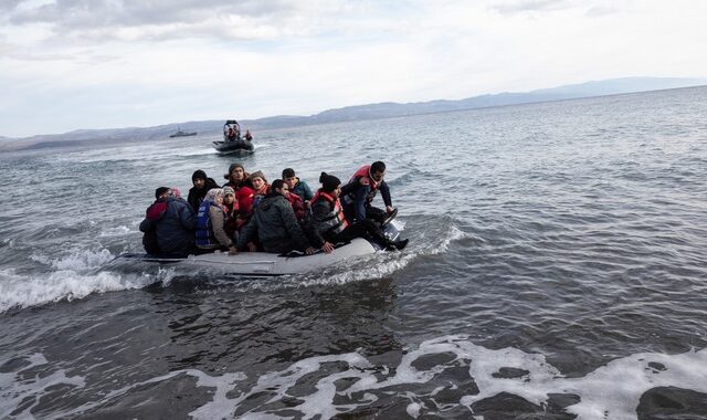 Επιχείρηση διάσωσης 220 προσφύγων ανοιχτά της Κρήτης