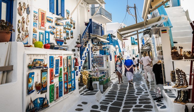 Έλληνες ξενοδόχοι: Παραμορφωτικός ο καθρέπτης των αφίξεων