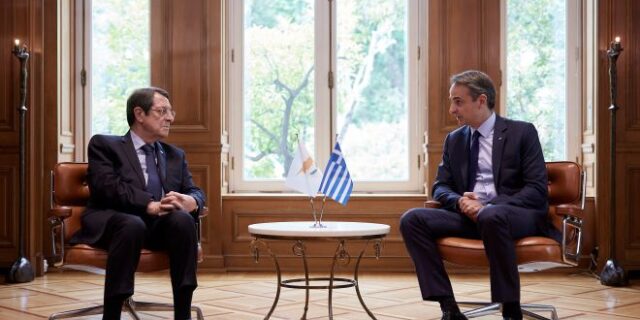 Συνάντηση Μητσοτάκη – Αναστασιάδη: Ελλάδα και Κύπρος αγωνίζονται για την ειρήνη στην ανατολική Μεσόγειο