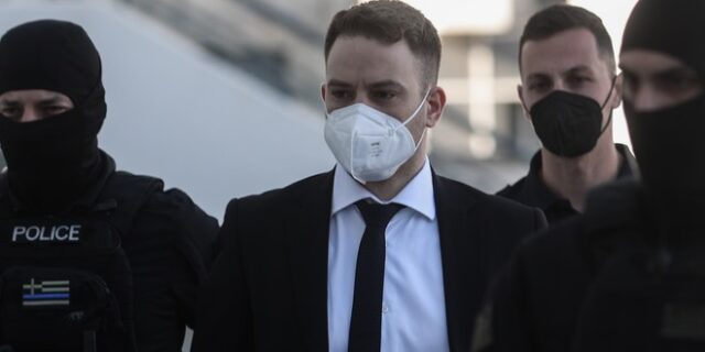 Μπάμπης Αναγνωστόπουλος: “Κτητικός, χειριστικός, με διαταραχή προσωπικότητας και έπαρση”