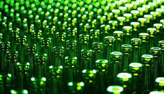Γερμανία: Τελειώνουν τα μπουκάλια μπύρας – “Καμπανάκι” από τις ζυθοποιίες