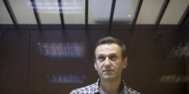 Ναβάλνι κατά Πούτιν: “Ένας ανισόρροπος έβαλε τις δαγκάνες του στην Ουκρανία”