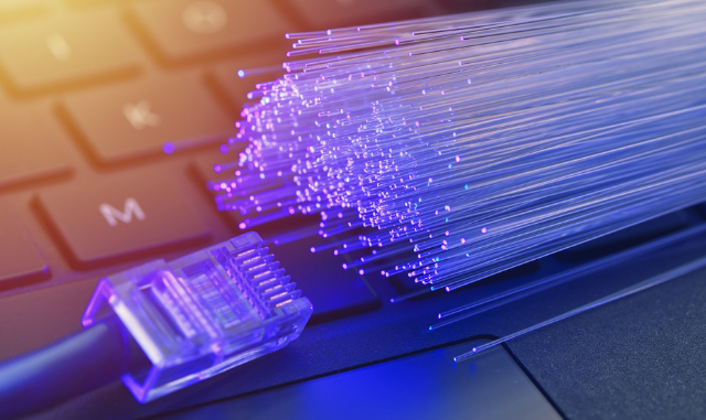 COSMOTE: Δωρεάν αναβάθμιση ταχυτήτων και για τις εταιρικές συνδέσεις Dedicated Internet Access (DIA)