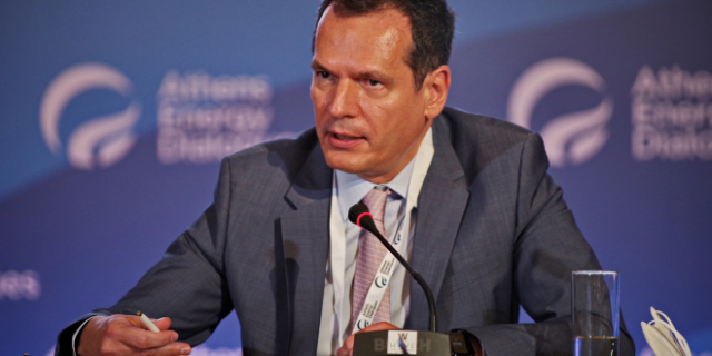 Μάνος Μανουσάκης στο 10o Athens Energy Dialogues: Απαραίτητη η αποθήκευση και τα δίκτυα για γρήγορη στροφή προς τις ΑΠΕ