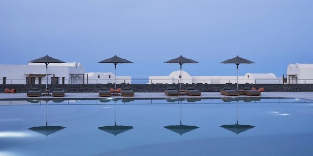 Νέο πεντάστερο ξενοδοχείο στα Φηρά της Σαντορίνης
