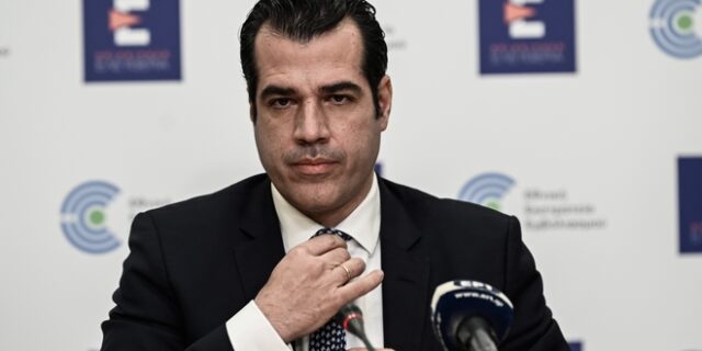 Έκτακτη σύσκεψη Πλεύρη με τους διοικητές των ΥΠΕ για περιστατικά παραμέλησης ασθενών