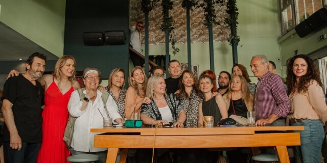 “Δεν είμαστε χομπίστες. Είμαστε εργαζόμενοι”: Πρεμιέρα για το Πανελλήνιο Σωματείο Ελλήνων Τραγουδιστών