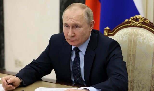 Ρωσία: Δυσαρέσκεια για Πούτιν από τους ολιγάρχες – “Ψίθυροι” για τον διάδοχό του