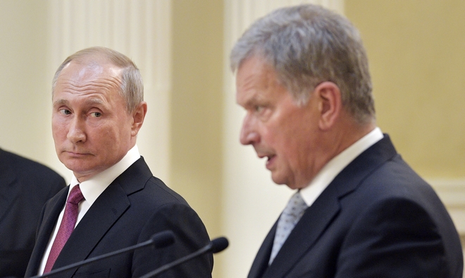 Φινλανδός Πρόεδρος σε Πούτιν:  “Θέλουμε να μπούμε στο ΝΑΤΟ” – “Λάθος το τέλος της ουδετερότητας” απαντά η Μόσχα