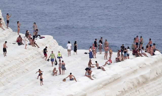 Η Σικελία πουλάει στον Έλον Μασκ κομμάτι από δημοφιλές αξιοθέατο